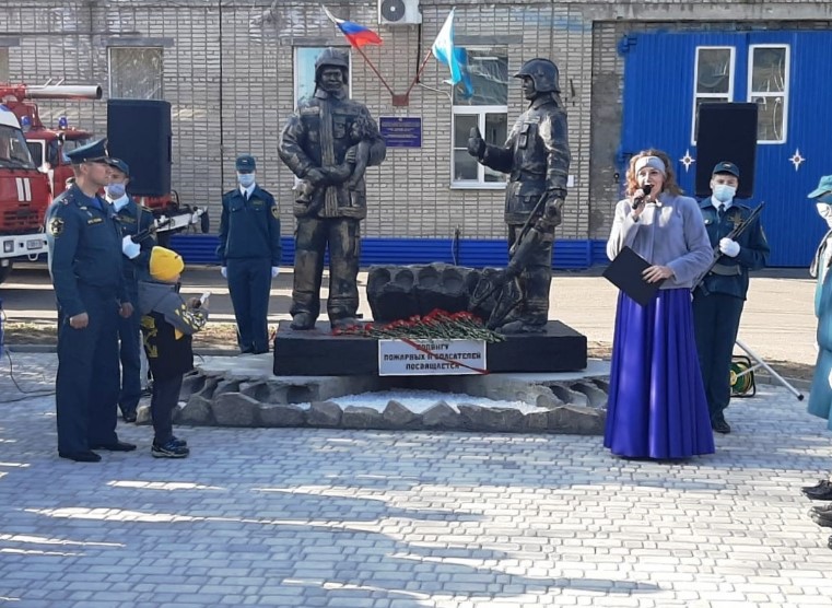 В Ангарске появился памятник пожарным и спасателям