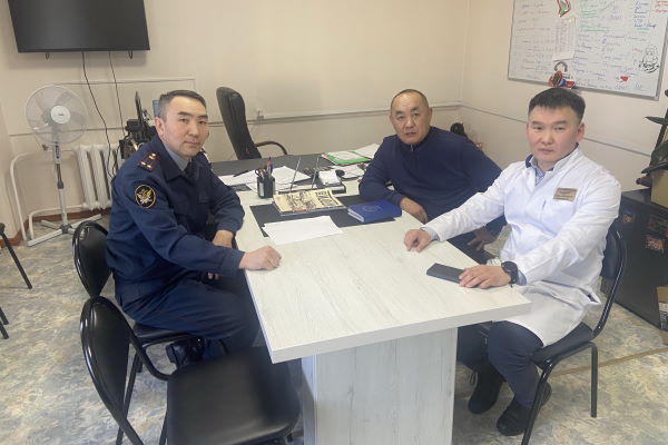 Осуждённые обеспечат больницу в Улан-Удэ овощами и мебелью 