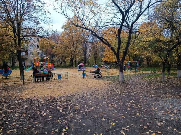 Бурятия помогла построить детские площадки в подшефном районе ДНР 