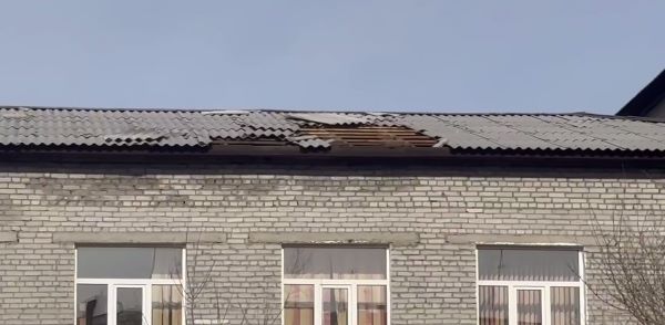 В Улан-Удэ 17 образовательных учреждения пострадали от ветра 
