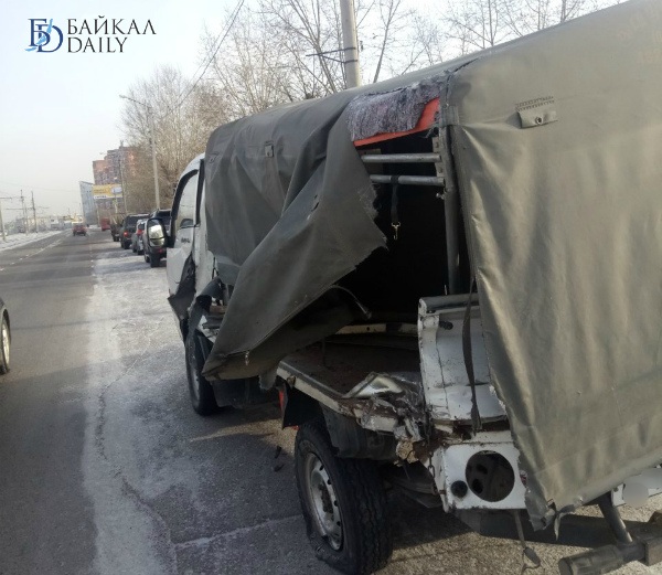 В Улан-Удэ в ДТП с грузовиками пострадала женщина