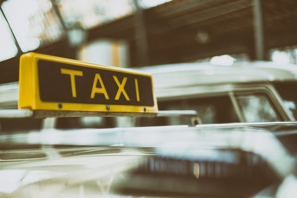 На горячую линию по вопросам услуг такси обратились 46 жителей Бурятии