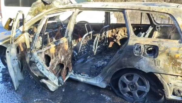 В Улан-Удэ машина сгорела после столкновения с микрогрузовиком  