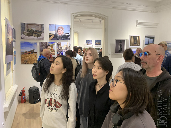В Улан-Удэ открылась выставка, посвящённая 185-летию фотографии