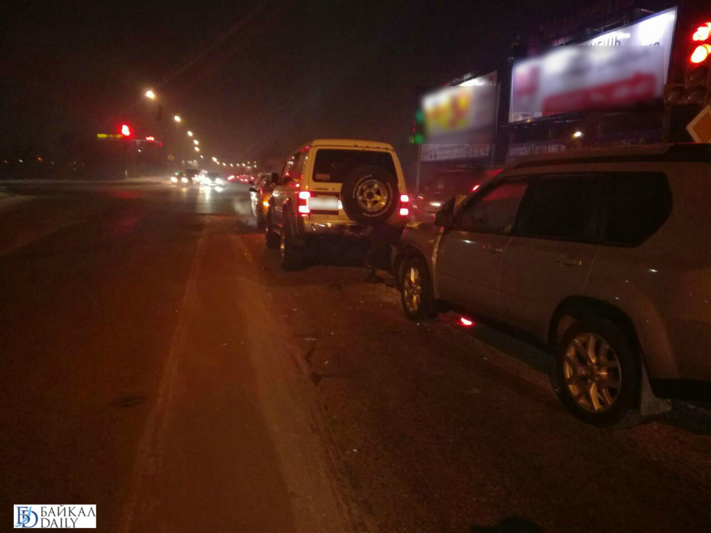 В Улан-Удэ на Стрелке столкнулись четыре автомобиля 