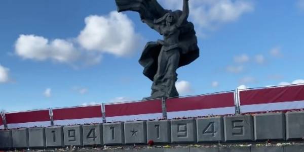 Депутаты Братска просят у Латвии отдать им памятник советским воинам-освободителям