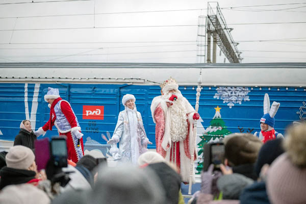Северобайкальск посетил Дед Мороз из Великого Устюга
