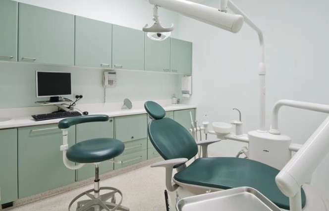 В Бурятии подсчитали, сколько стоит поход к стоматологу 