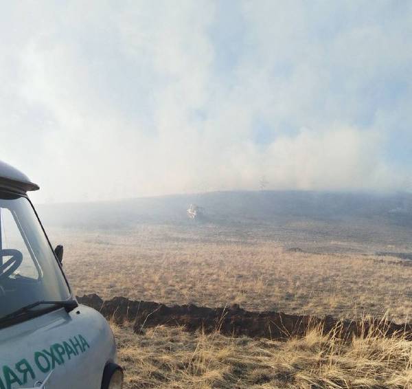 В Бурятии лесной пожар тушили более 70 человек