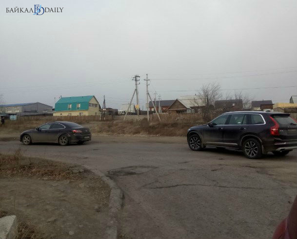 В Улан-Удэ столкнулись девушки на «Ауди» и «Мазде»