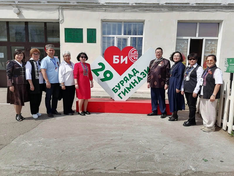 Калмыцкая делегация посетила школу Улан-Удэ
