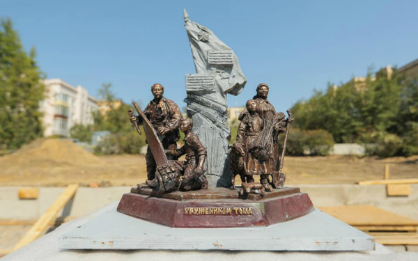В Улан-Удэ приедет новый 15-тонный памятник 