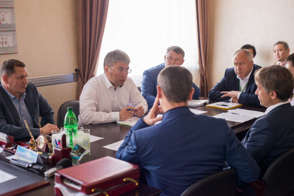 Делегация минспорта России обсудила строительство ледового дворца и лукодрома в Бурятии