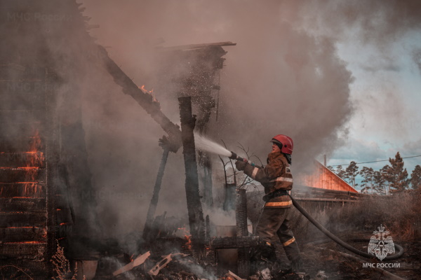 В Бурятии на пожаре погиб 60-летний мужчина 