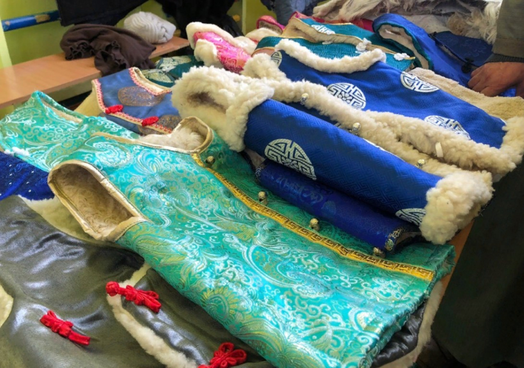 Выставка изделий из шкуры овец проходит в Бурятии