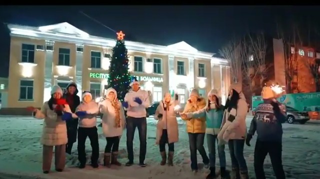 Врачи из Улан-Удэ сняли новогодний клип