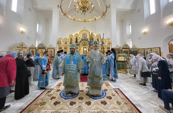Бурятский митрополит посетил Северобайкальскую епархию