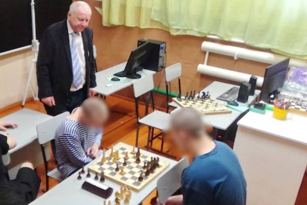 Подростков в улан-удэнском СИЗО научили играть в шахматы 