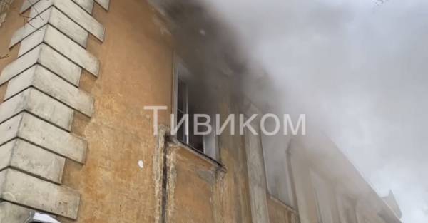 В Улан-Удэ на пожаре спасли двух человек