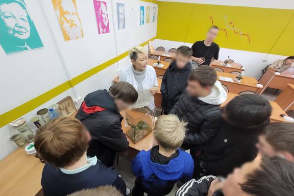 В Улан-Удэ трудные подростки сходили в дом научной коллаборации