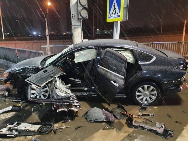 В Иркутске ищут водителя Infiniti FX35, устроившего ДТП с пострадавшими