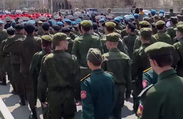 В Улан-Удэ прошёл марш юных патриотов