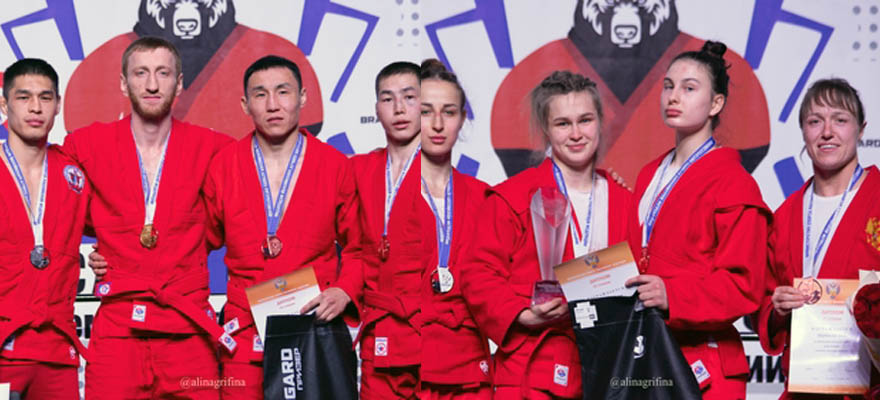 Самбисты Бурятии выиграли ещё две медали на чемпионате России
