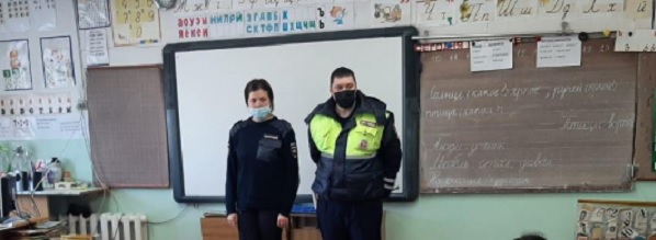 На севере Бурятии полицейские встретились со школьниками