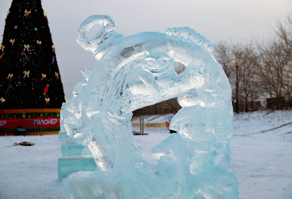 В Улан-Удэ выбрали лучшие ледовые скульптуры