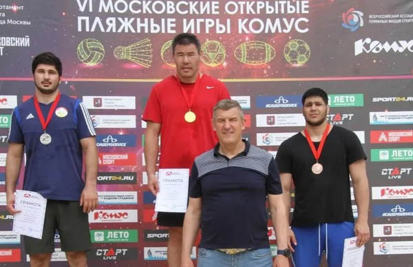 Бурятский спортсмен стал чемпионом России по пляжной борьбе
