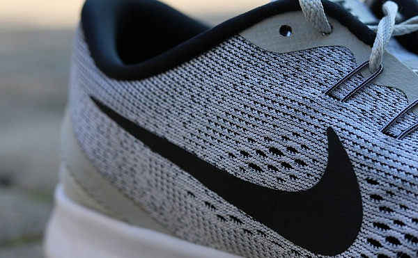  Nike, Reebok  Adidas  -    1,4   