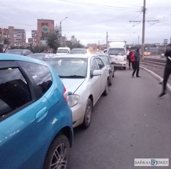 Водитель такси uber. Таксисты уходят. Авария город абакан сгорела машина вчера ниссан врезалась в столб. Машина извоз. Таксисты уходят.