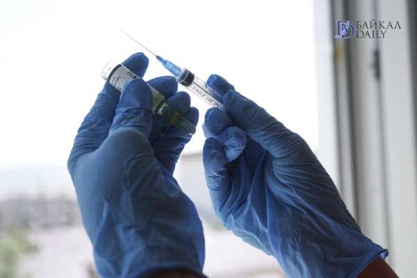 В Иркутской области из-за бракованного медхолодильника испортилось свыше 500 вакцин