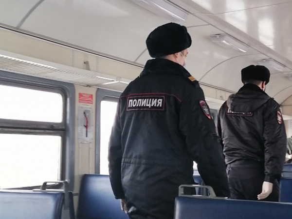 В Улан-Удэ транспортные полицейские напоминают о киберпреступности