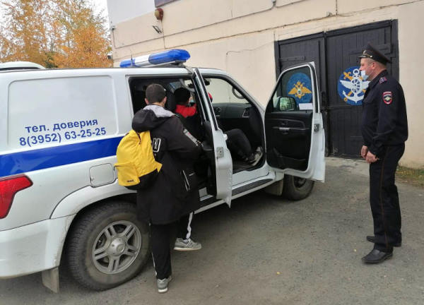На севере Бурятии подростки сходили с экскурсией в отдел полиции