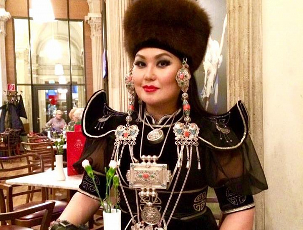  Оперная дива Ольга Жигмитова создала культурный центр 
