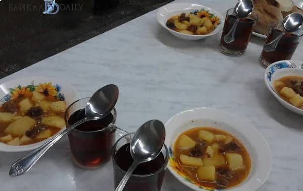 В Бурятии опровергли информацию о том, что школьники будут голодать 