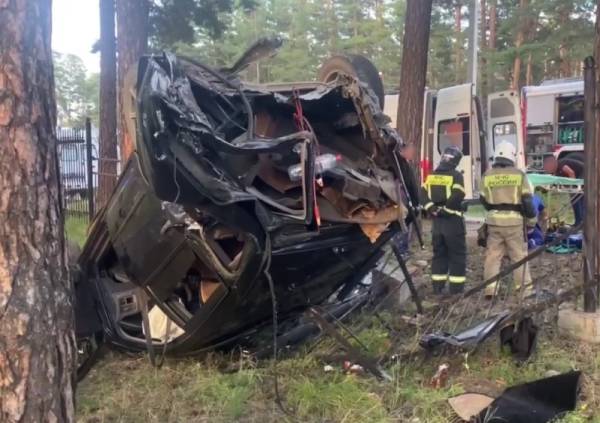 В Улан-Удэ в ДТП с «перевёртышем» пострадали три человека 