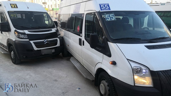 В Улан-Удэ маршрутчики после аварии спорят три часа 
