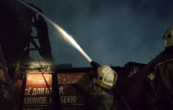 В Улан-Удэ произошёл пожар в магазине