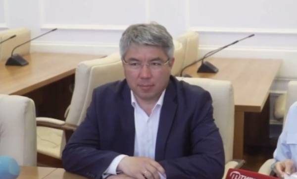 Алексей Цыденов подал документы на выборы главы Бурятии 