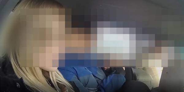 В Улан-Удэ пьяный водитель лихо перепрыгнул на заднее сиденье