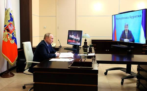 Путин указал на два важных вопроса главе Бурятии 