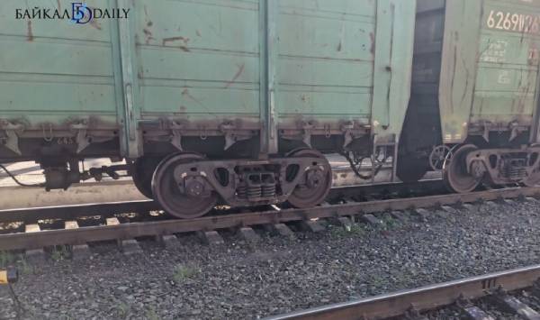 Жителям севера Бурятии предлагают разгружать вагоны с углём 