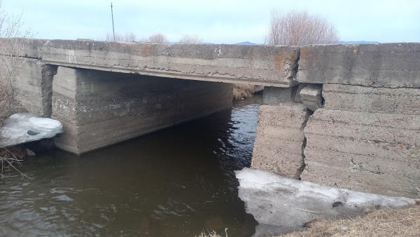 Жители пригорода Улан-Удэ просят отремонтировать разрушающийся мост