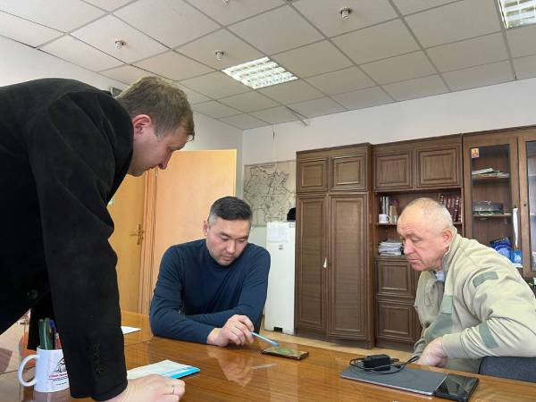 Чиновники из Бурятии уехали на Донбасс