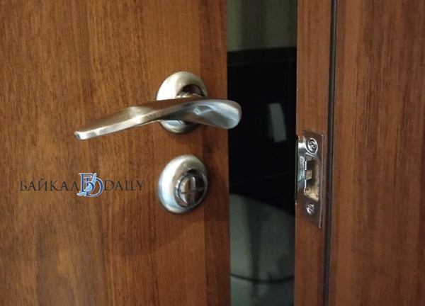 В Бурятии в запертой квартире нашли тело пенсионерки