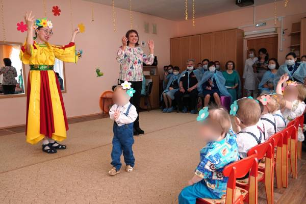1 июня в Бурятии росгвардейцы поздравили детей 