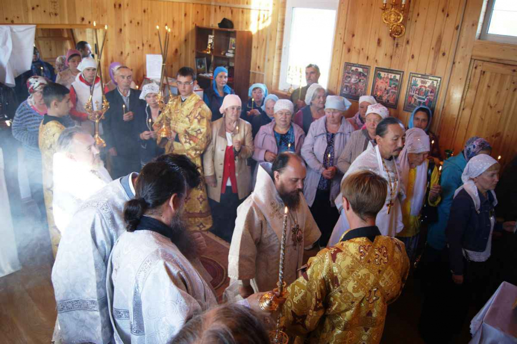 освящение храма христа спасителя 2000. купола церковь серафима саровского щелково. православный храм в страсбурге. церковь победоносца ярцево. храм христа спасителя 2000.