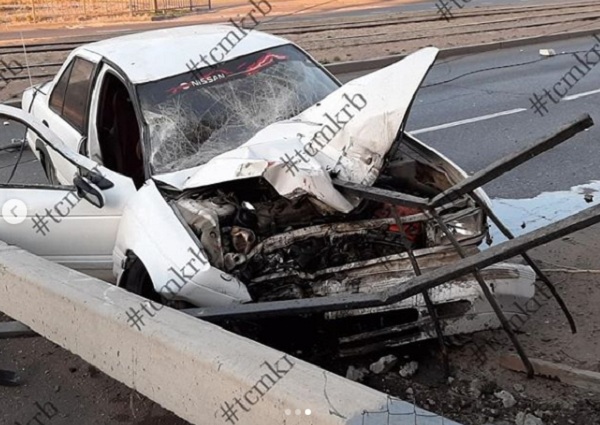 В Улан-Удэ лихач снёс электроопору